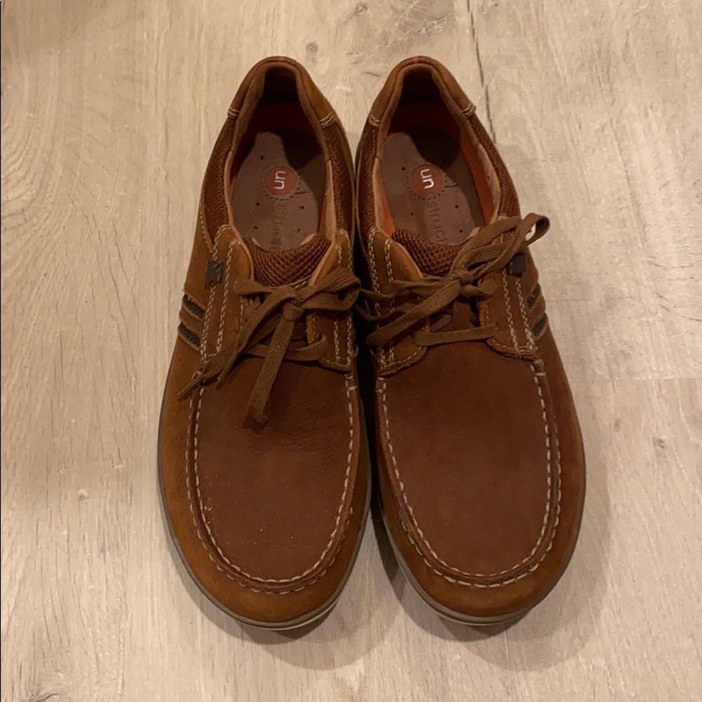 Men’s 9M Clarks Brown Shoes